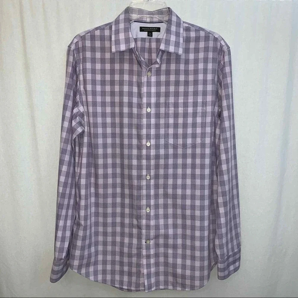 Banana Republic Button Down Mens Medium Purple Plaid Non-Iron Classic Fit Shirt